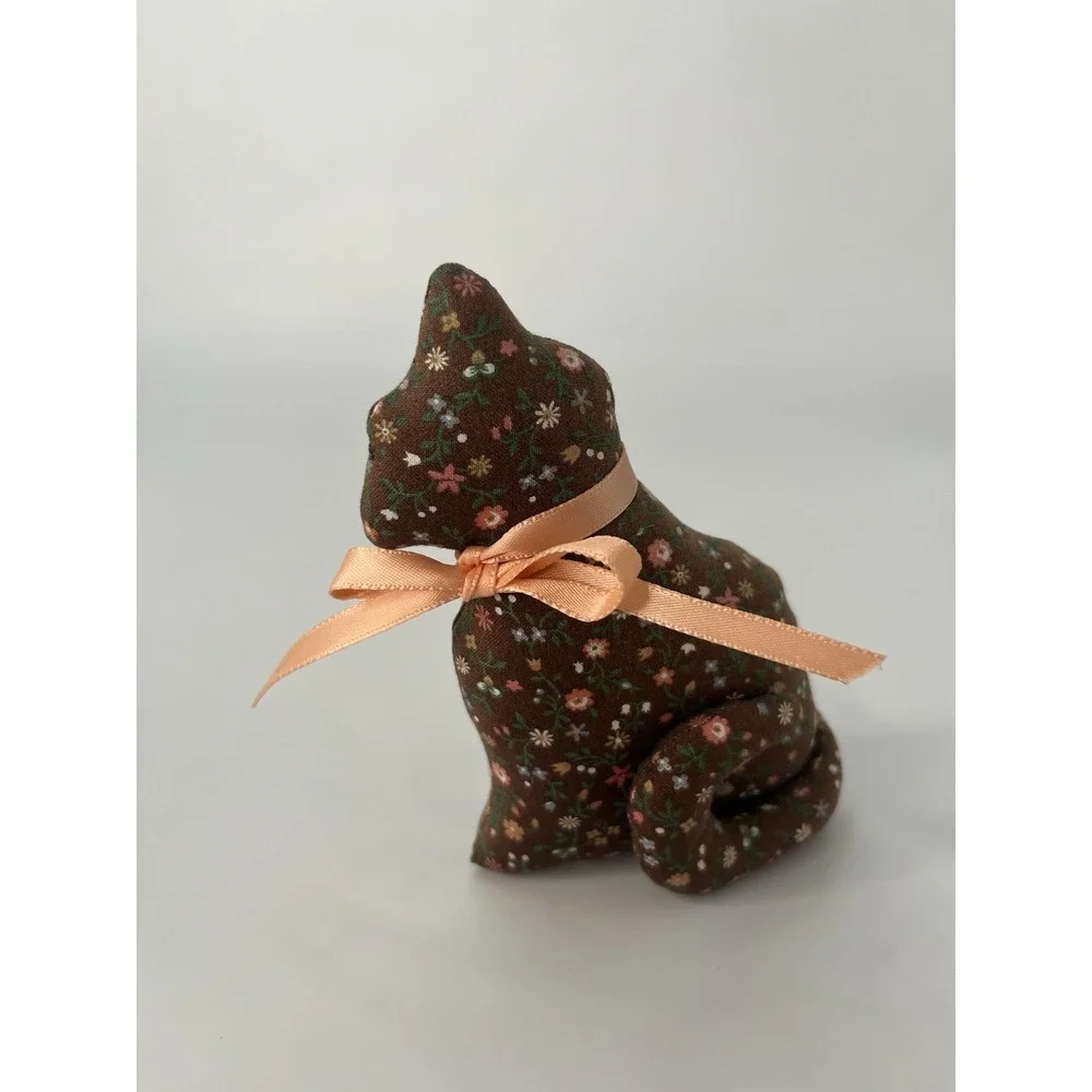 Vintage Stuffed Fabric Cat Floral Small Decor Grannycore